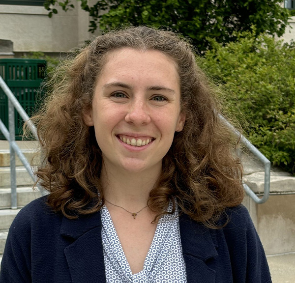 Sara Tomis profile photo